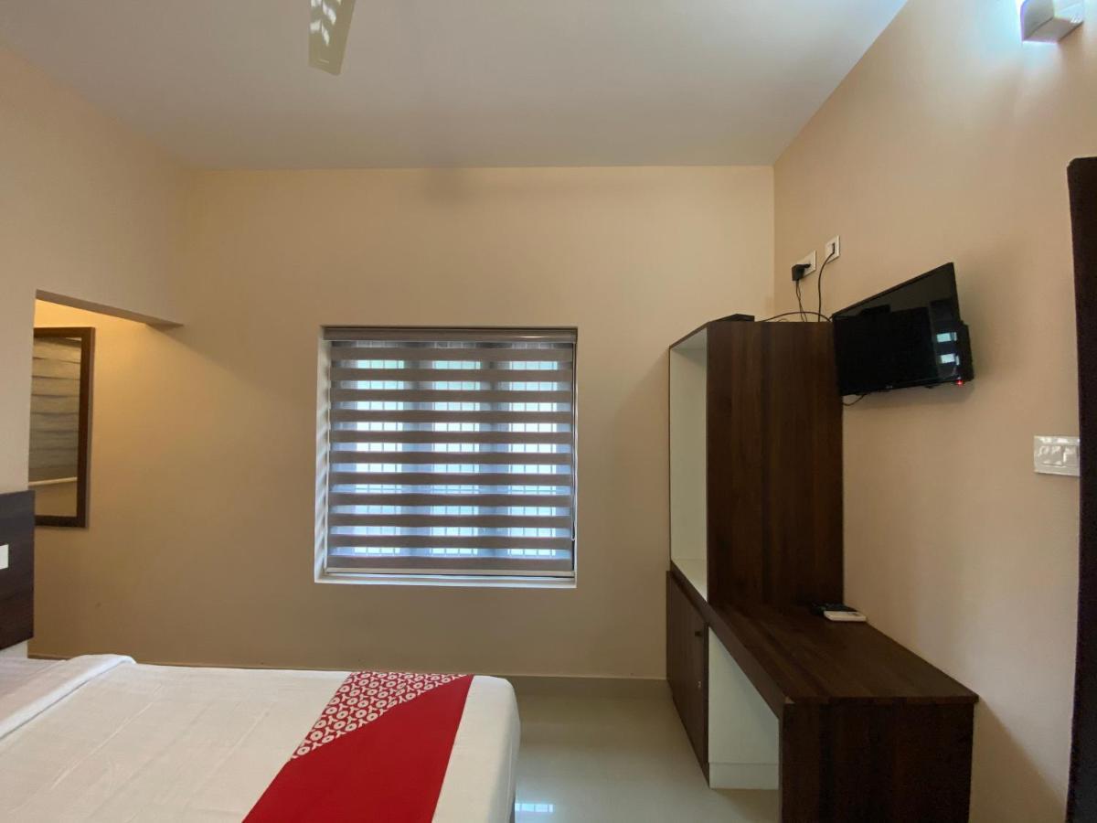 La Mer Inn Kozhikode Ngoại thất bức ảnh