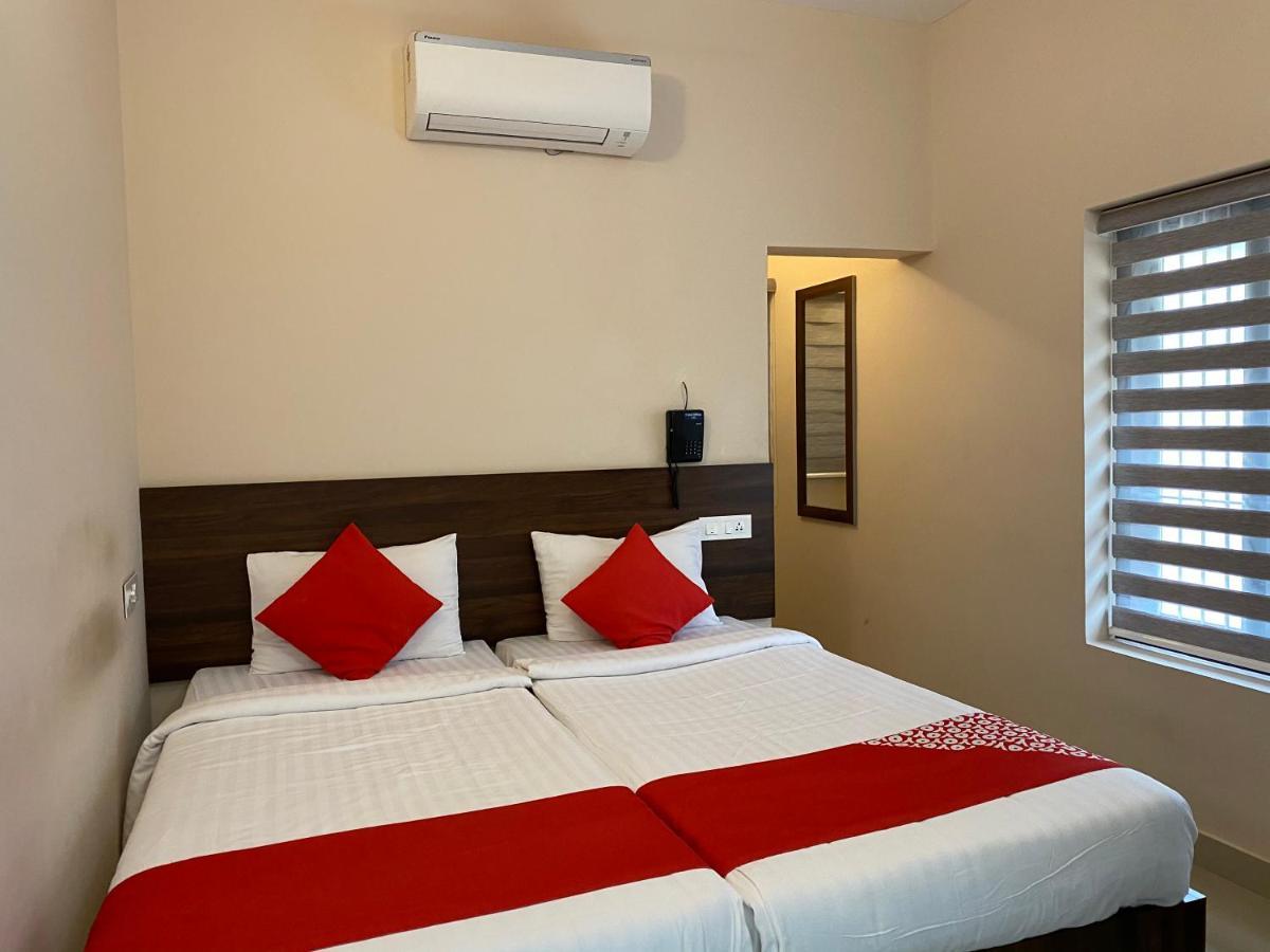 La Mer Inn Kozhikode Ngoại thất bức ảnh